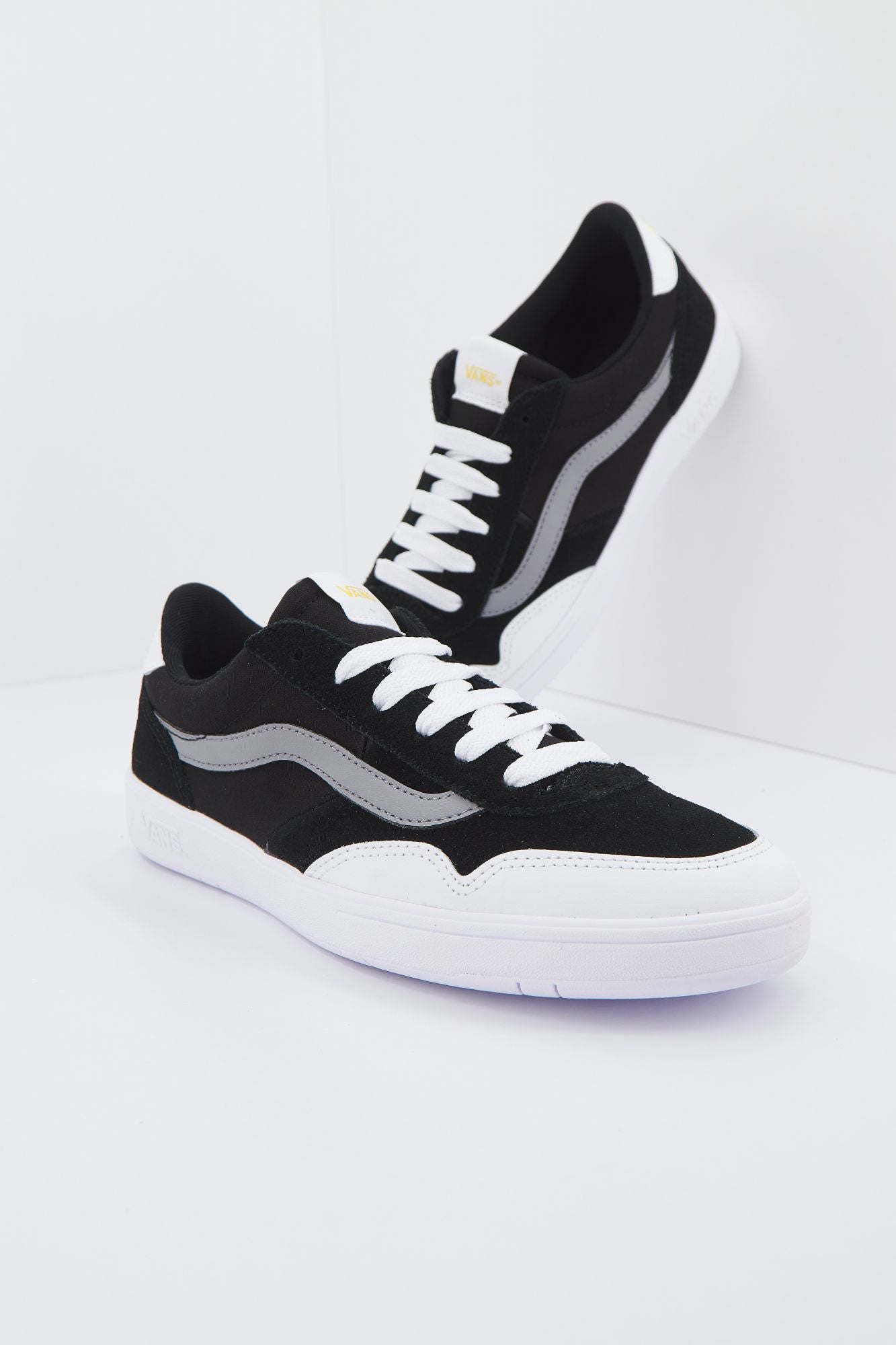 VANS CRUZE TOO CC en color NEGRO (2)