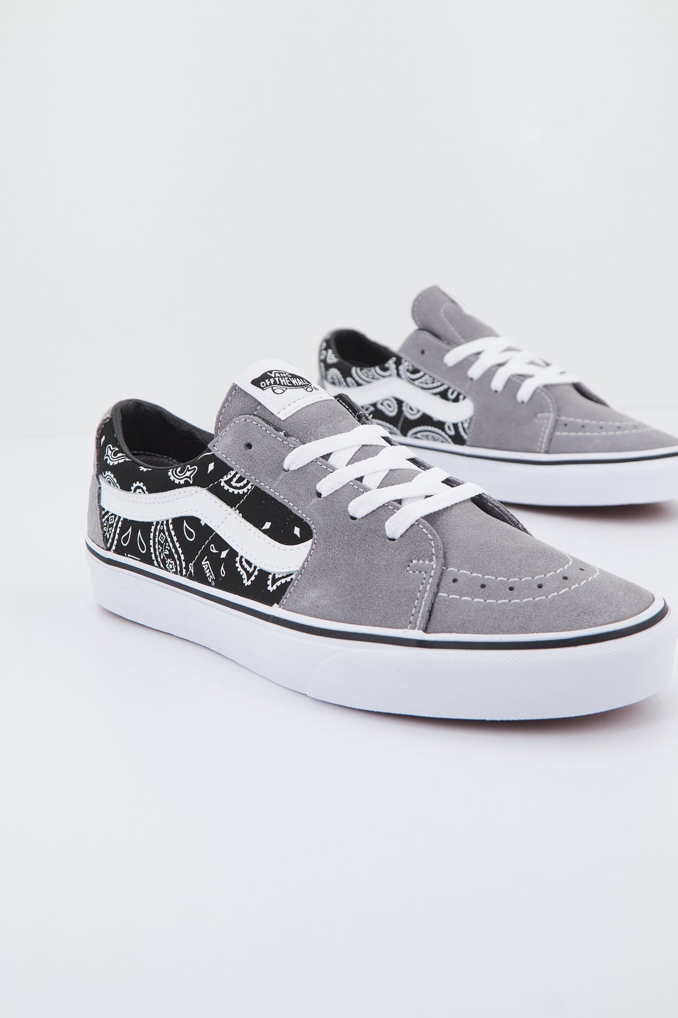 VANS SK8-LOW en color GRIS (1)