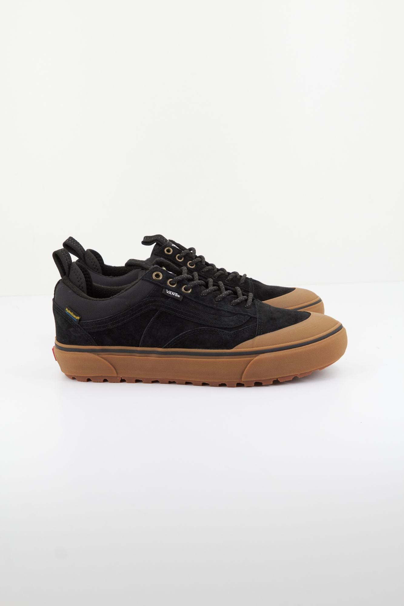 VANS OLD SKOOL MTE-2 en color NEGRO (2)
