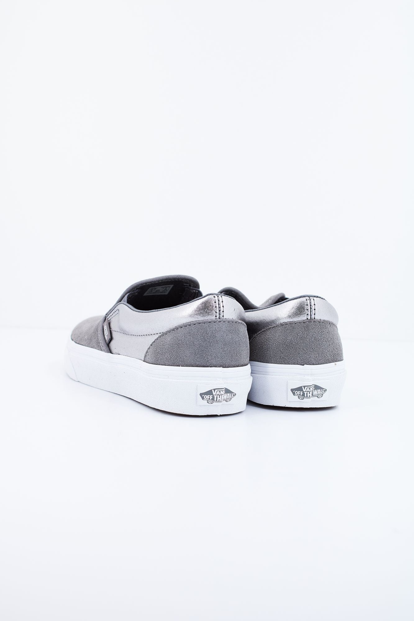 VANS CLASSIC SLIP-ON en color GRIS (3)