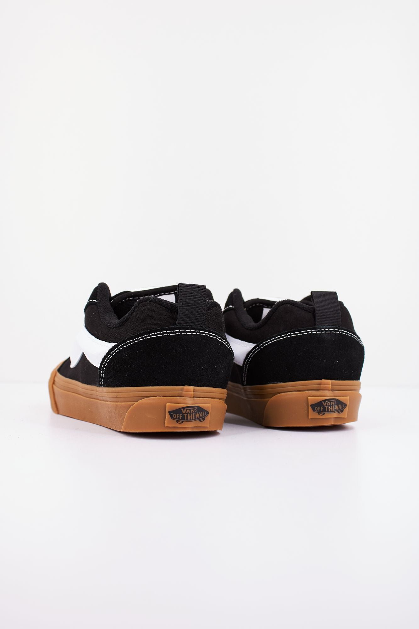 VANS KNU SKOOL en color NEGRO (3)