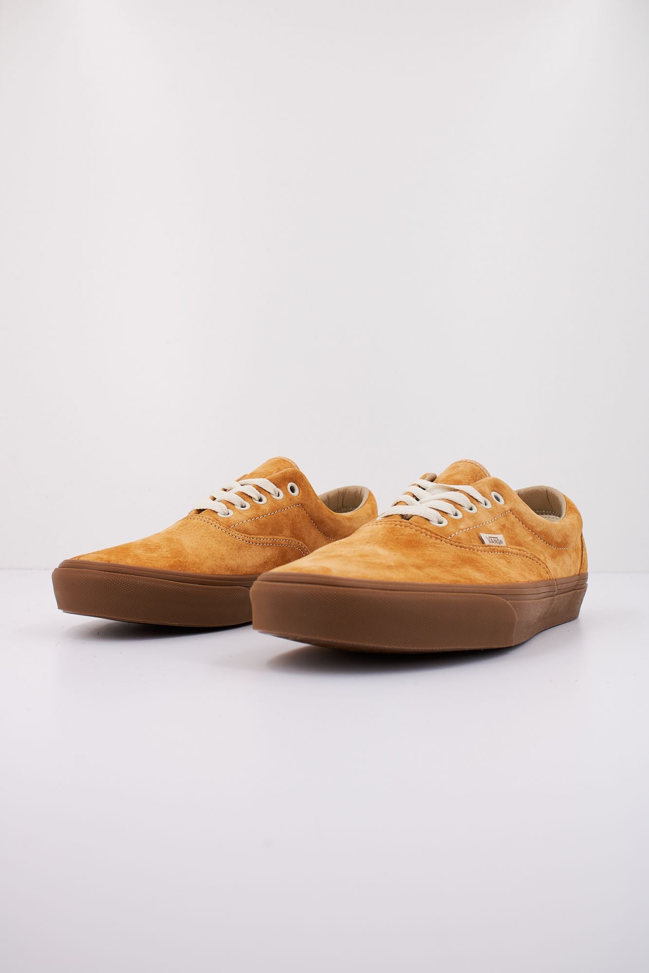 VANS ERA PIG SUEDE en color AMARILLO (2)