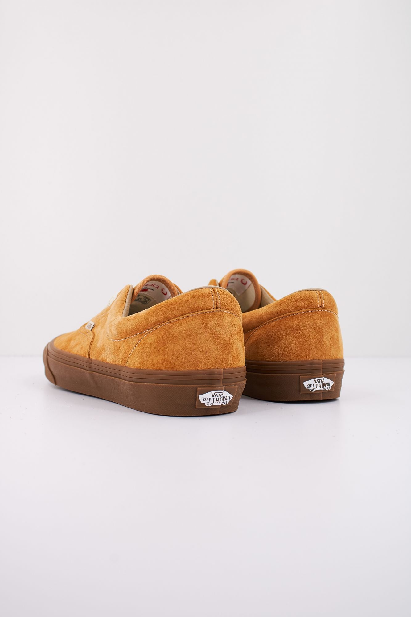 VANS ERA PIG SUEDE en color AMARILLO (3)