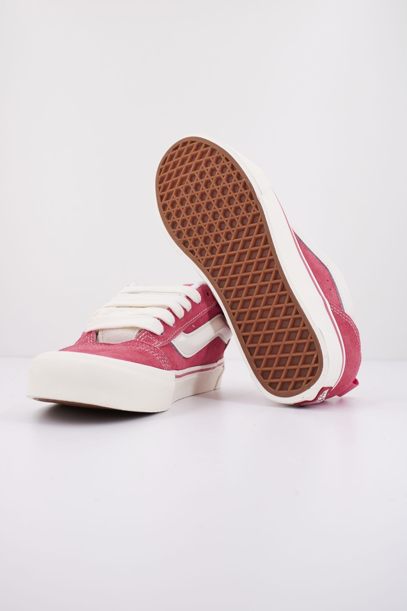 VANS KNU SKOOL RETRO en color ROSA (4)