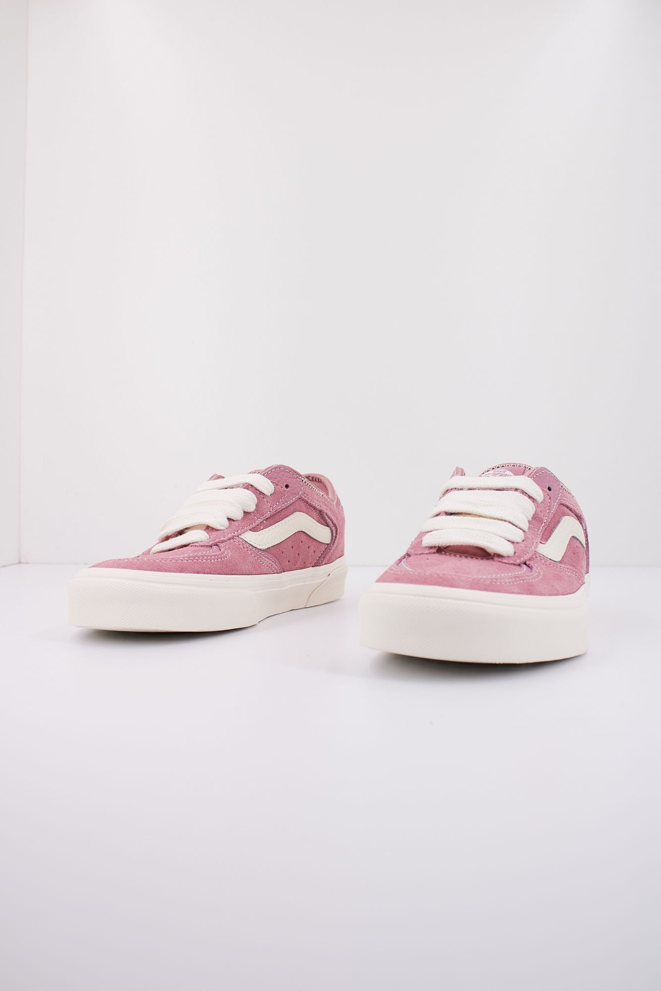 VANS ROWLEY CLASSIC en color ROSA (2)
