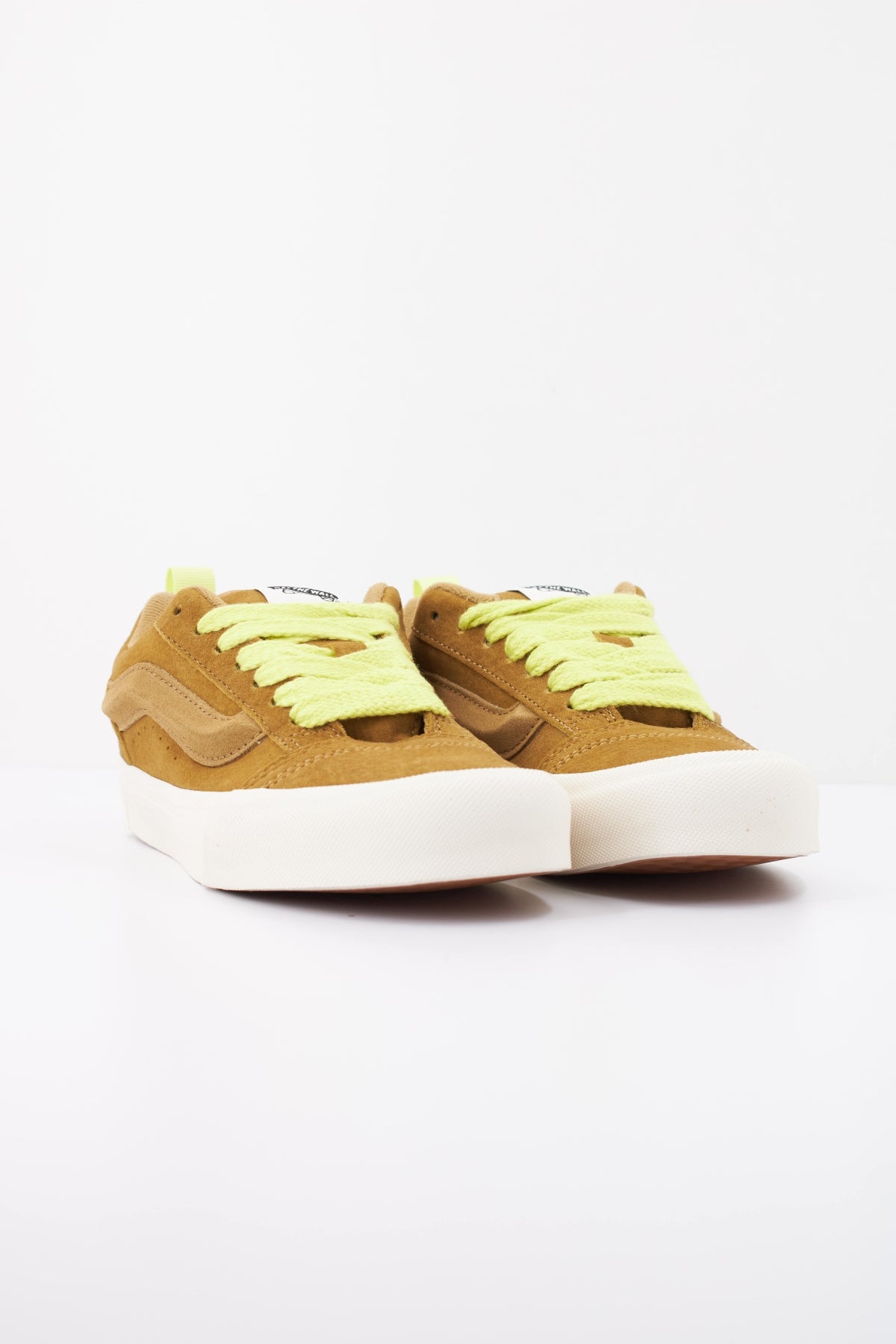 VANS KNU SKOOL en color MARRON (2)