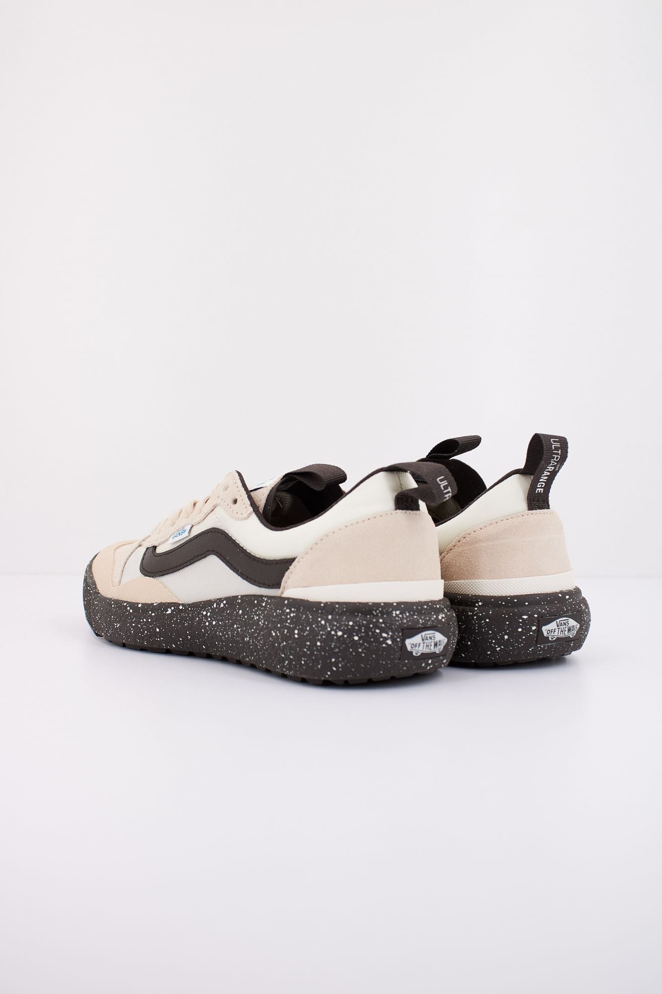 VANS MTE ULTRARANGE EXO SE en color BEIS (4)