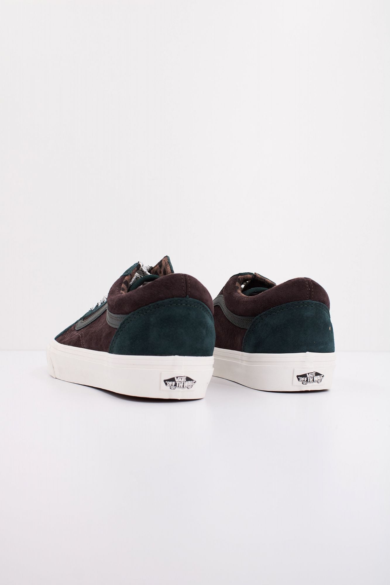 VANS OLD SKOOL en color BURDEOS (4)