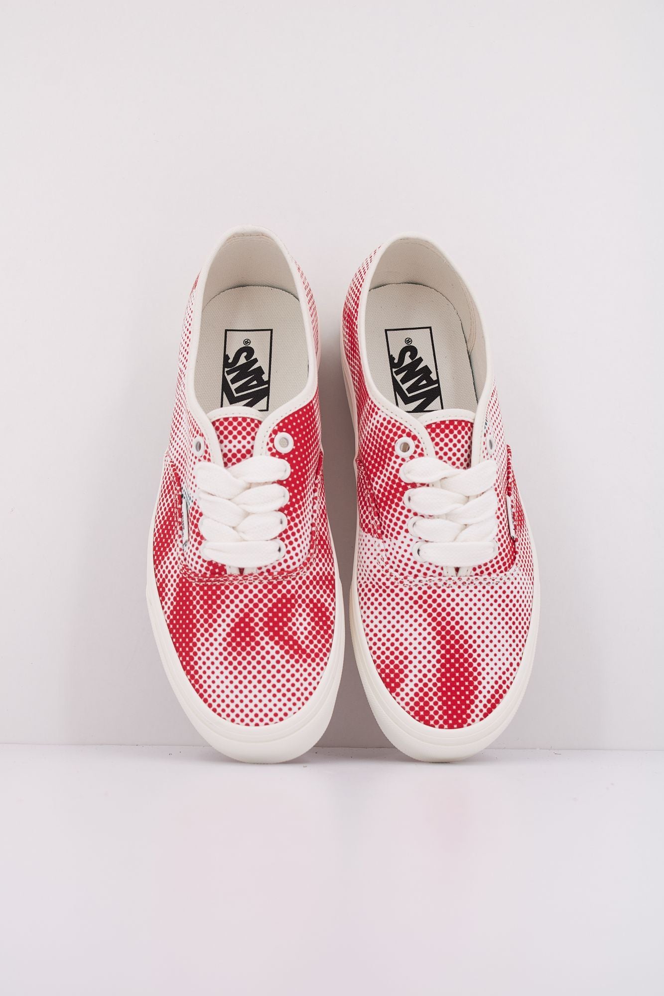 VANS AUTHENTIC en color ROJO (3)