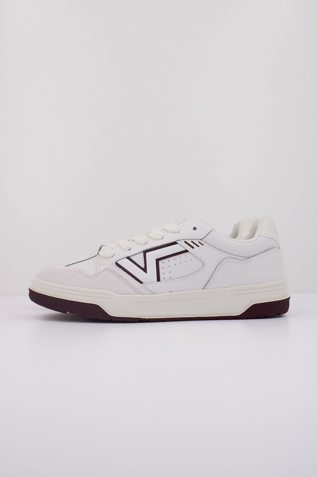 VANS VN000D1H4QU1 UPLAND en color BLANCO (1)