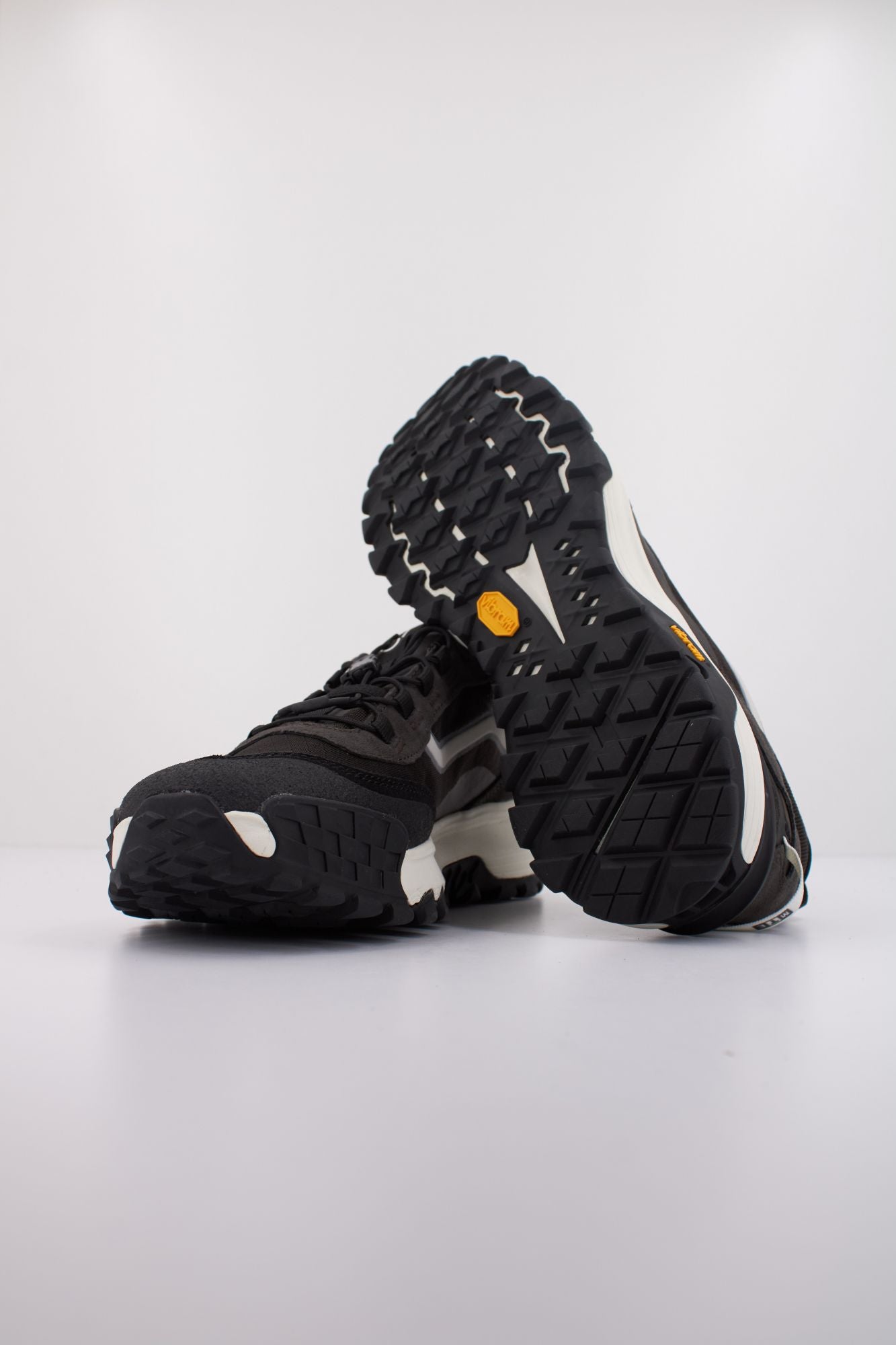 VANS MTE CROSSPATH XC en color NEGRO (5)