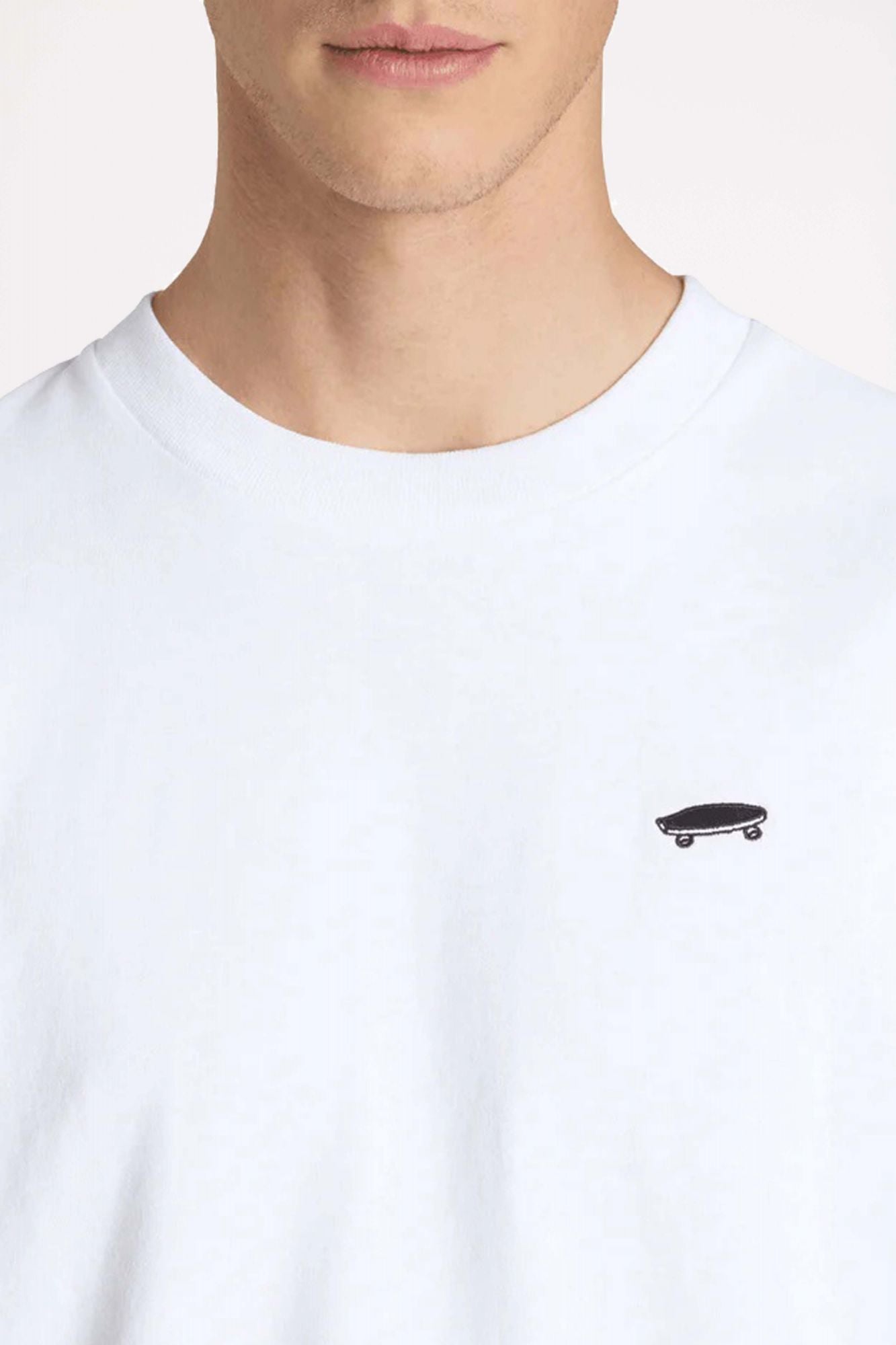 VANS SALTON LOOSE SS en color BLANCO (4)