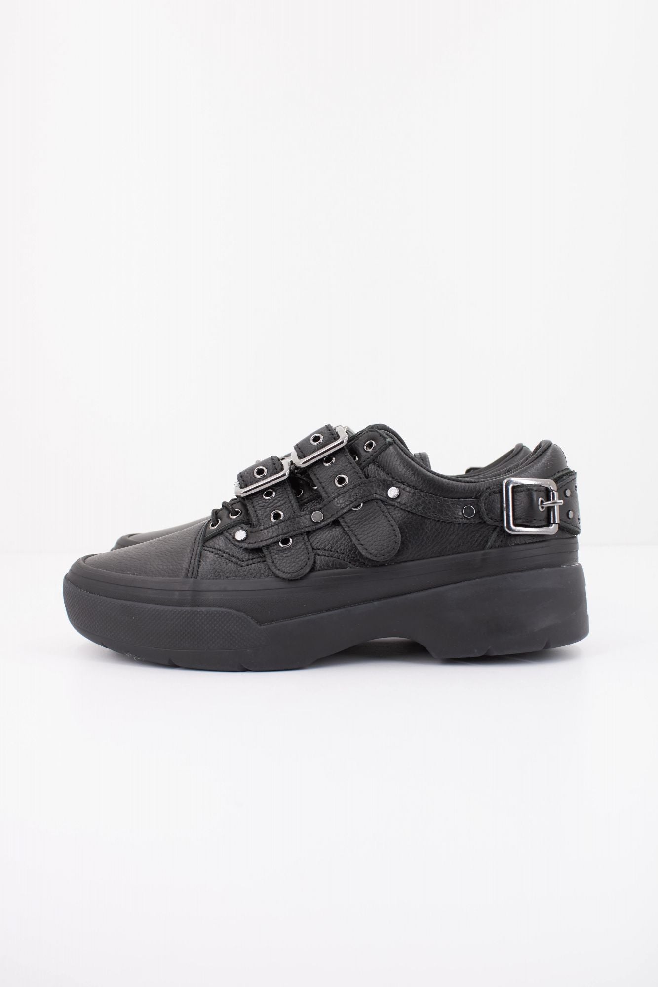 VANS LX OLD SKOOL BUCKLE en color NEGRO (1)