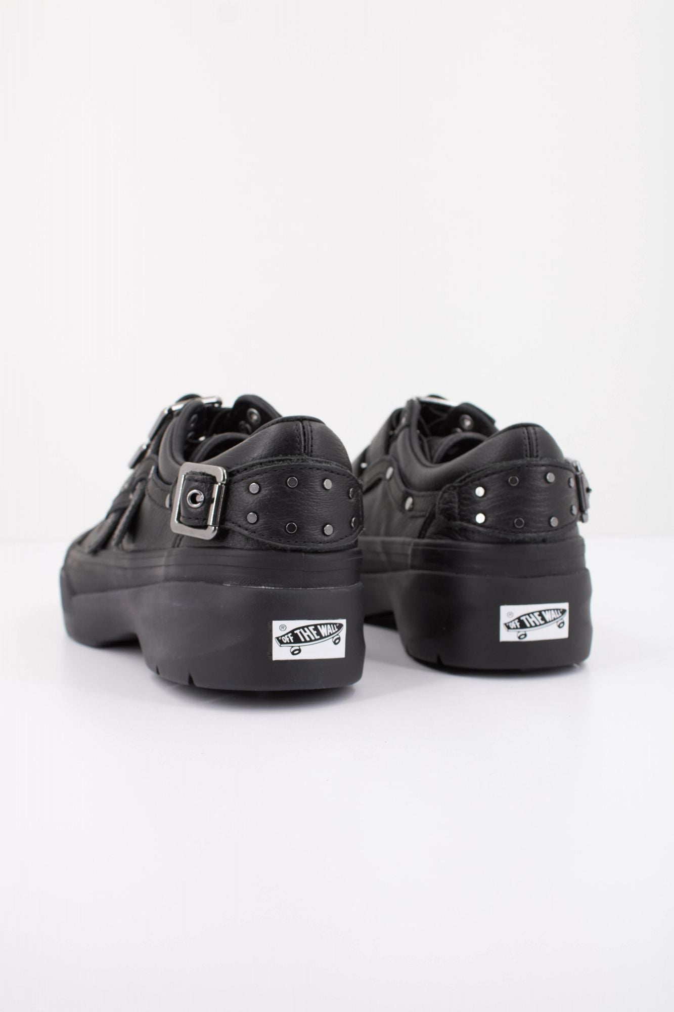VANS LX OLD SKOOL BUCKLE en color NEGRO (4)