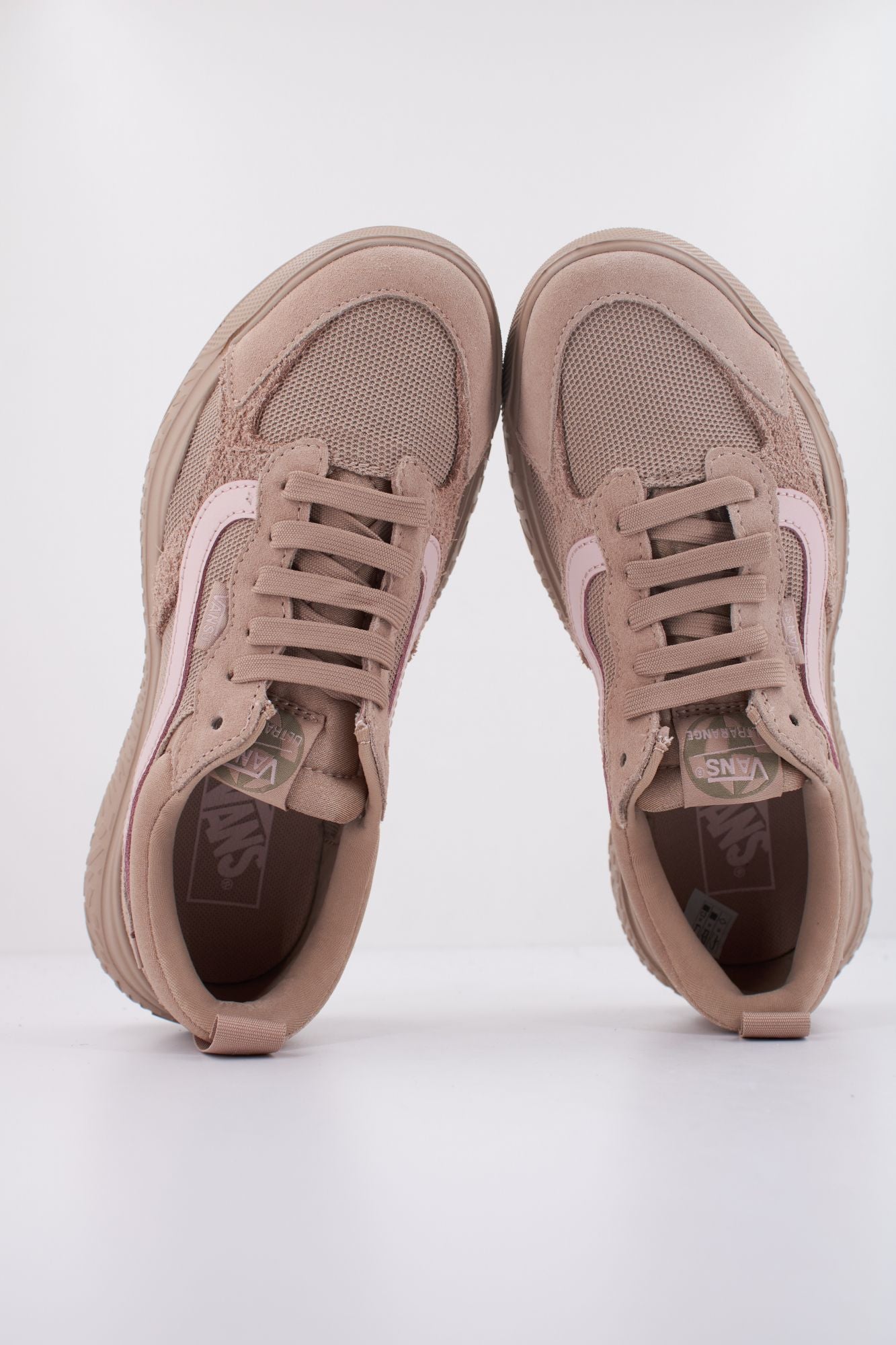 VANS MTE ULTRARANGE NEO VR3 en color BEIS (3)