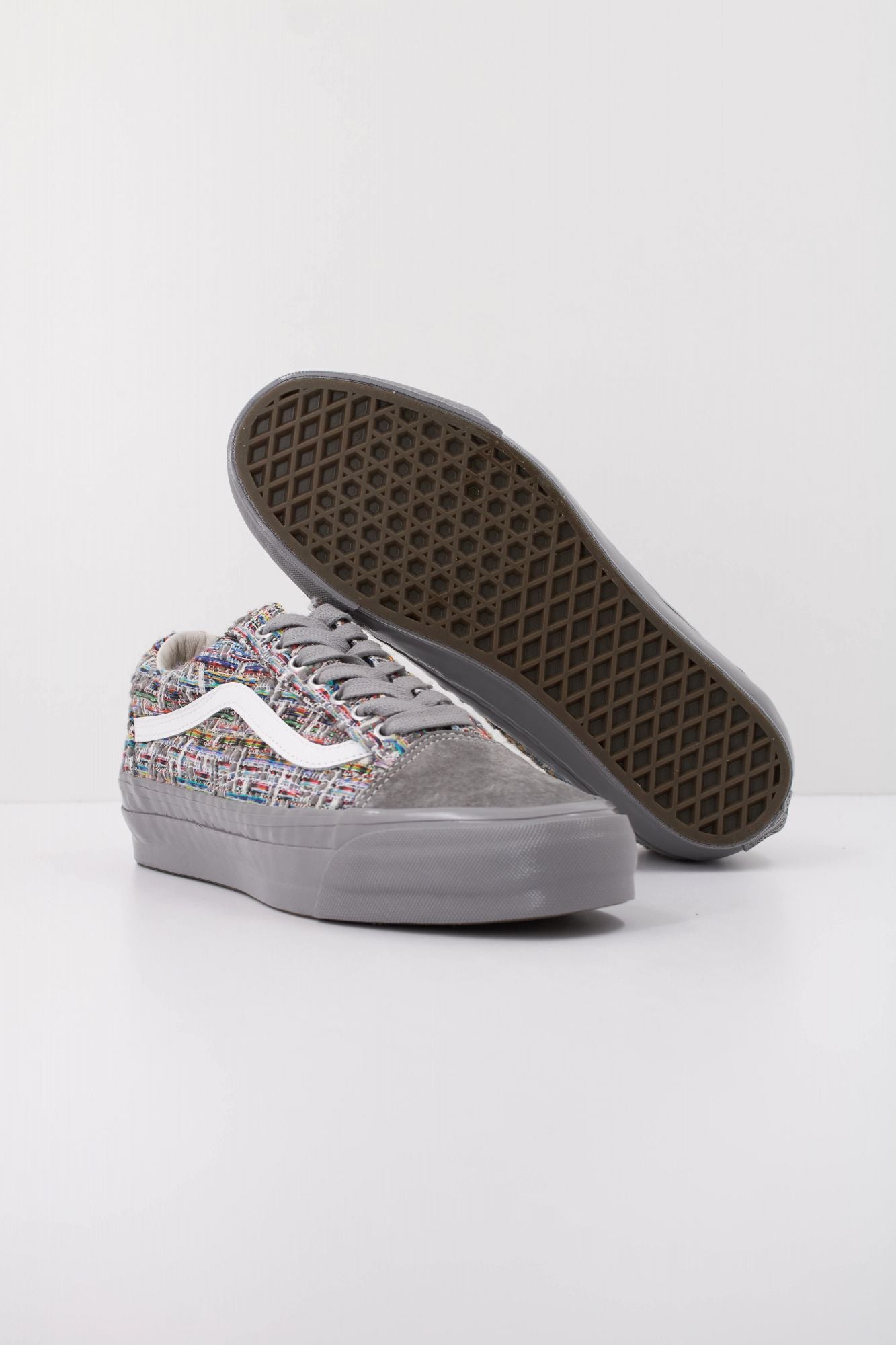VANS LX OLD SKOOL TWED en color GRIS (5)