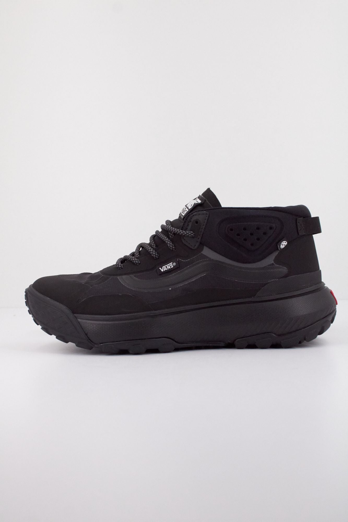 VANS CRISSPATH MID en color NEGRO (1)