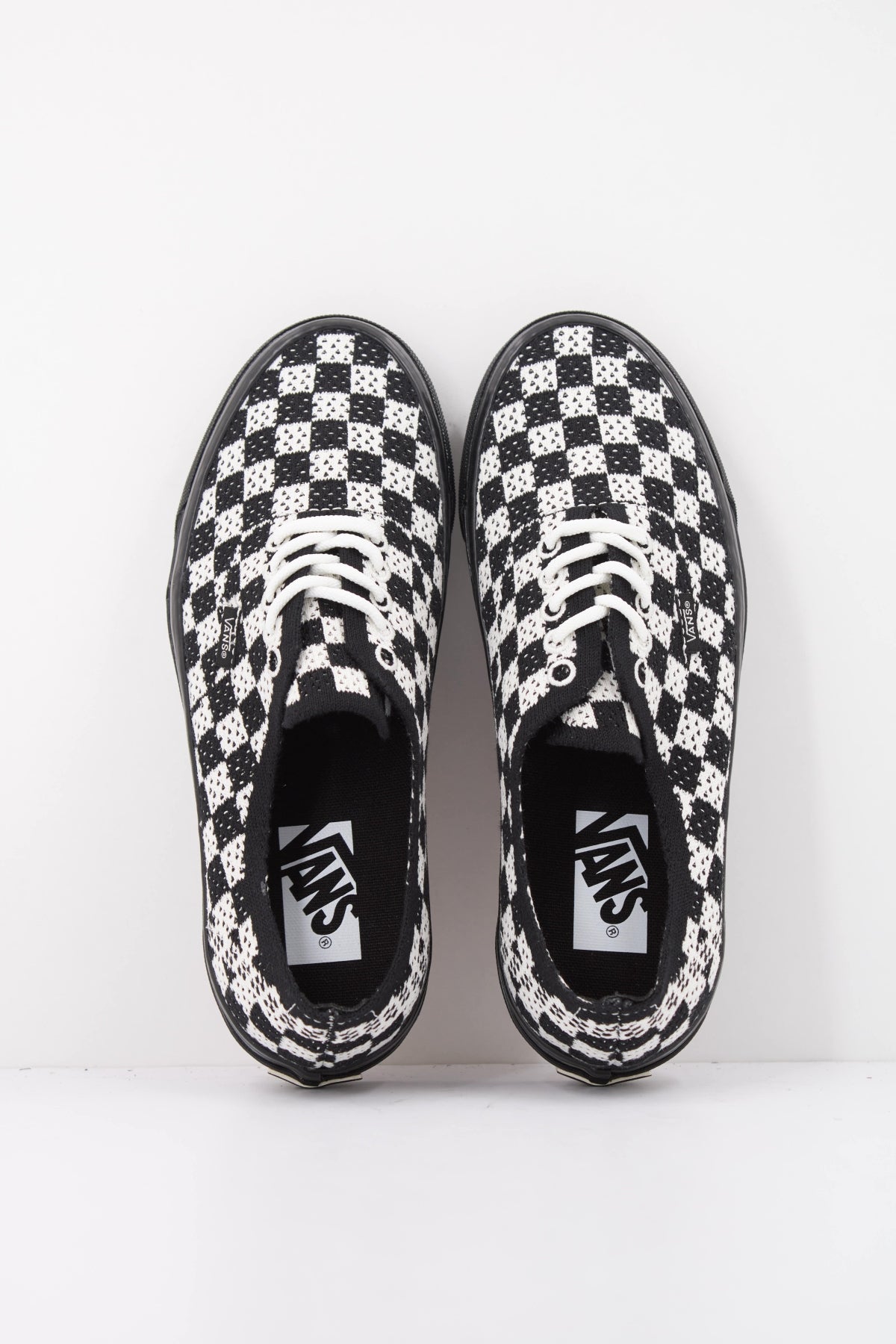 VANS LX AUTHENTIC 44 en color NEGRO (3)