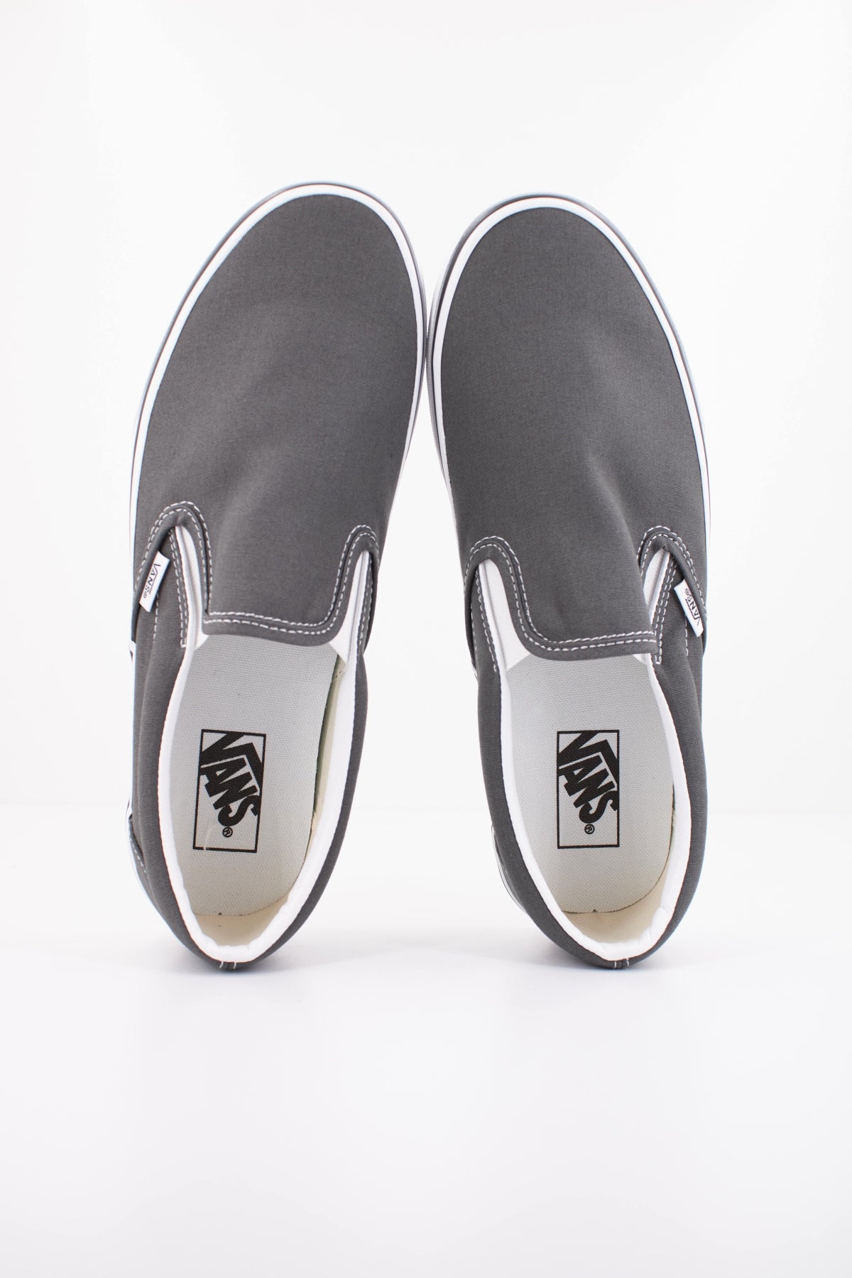 VANS CLASSIC SLIP ON en color GRIS (3)