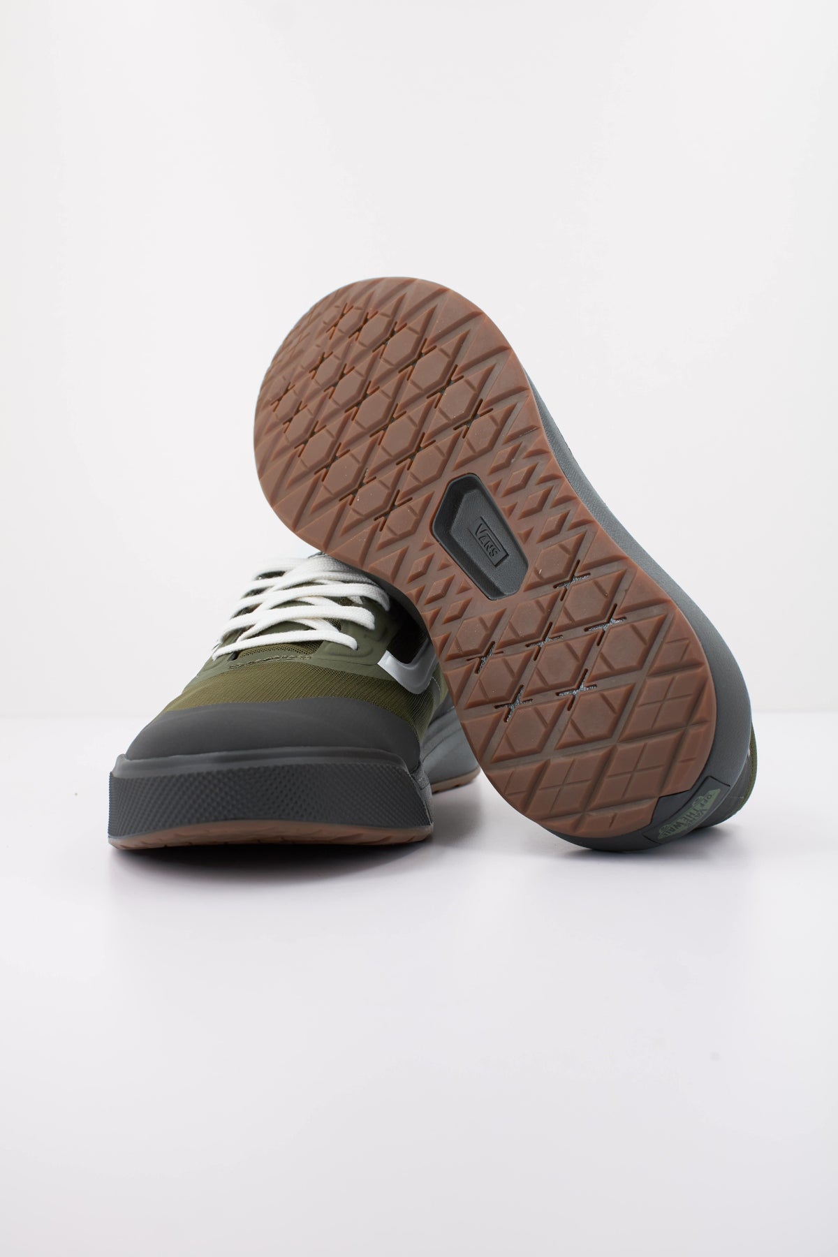 VANS ULTRARANGE 2 en color VERDE (5)