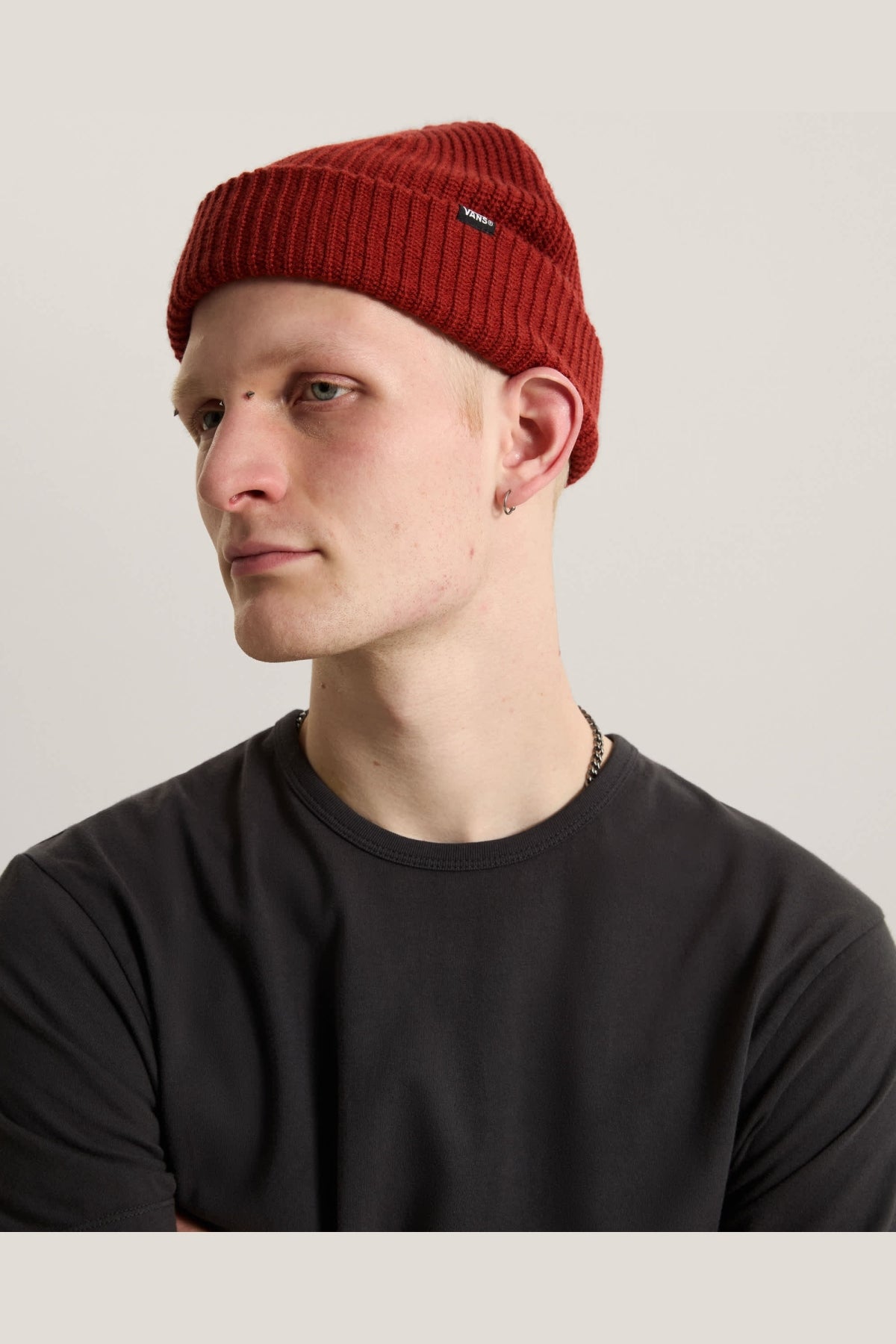 VANS CORE BASIC CUFF BEANIE en color BURDEOS (1)