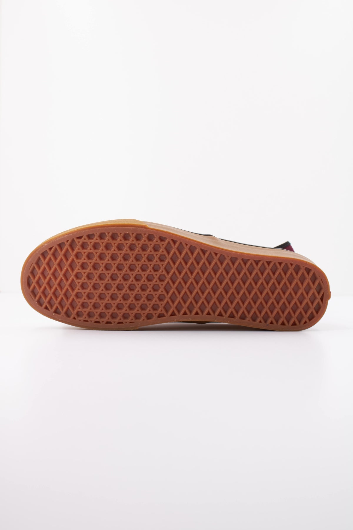 VANS AUTHENTIC BTS en color BURDEOS (5)