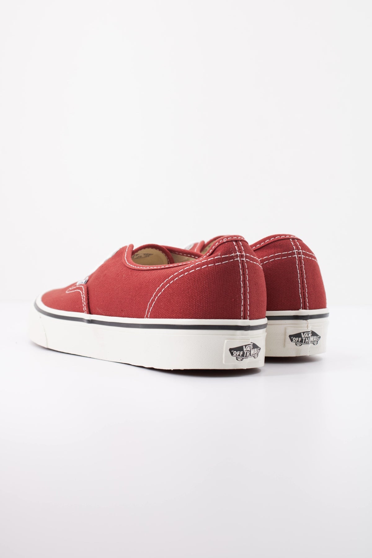 VANS VN000Z74GWR1 AUTHENTIC en color ROJO (4)