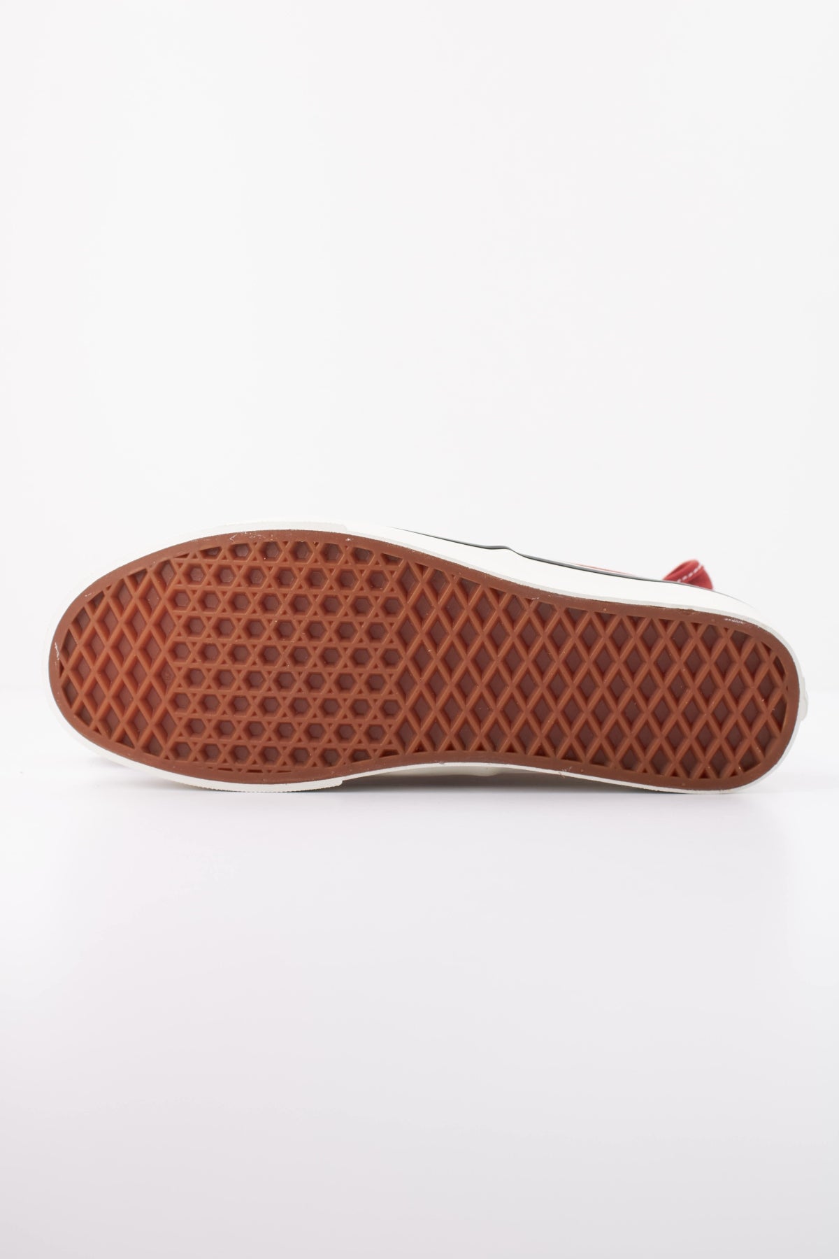 VANS VN000Z74GWR1 AUTHENTIC en color ROJO (5)