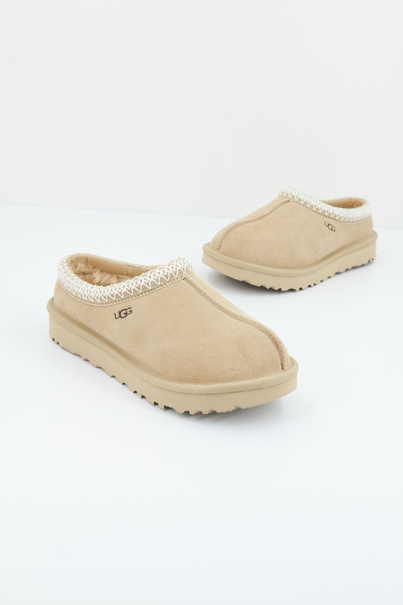 UGG W TASMAN en color MARRON CLARO (1)