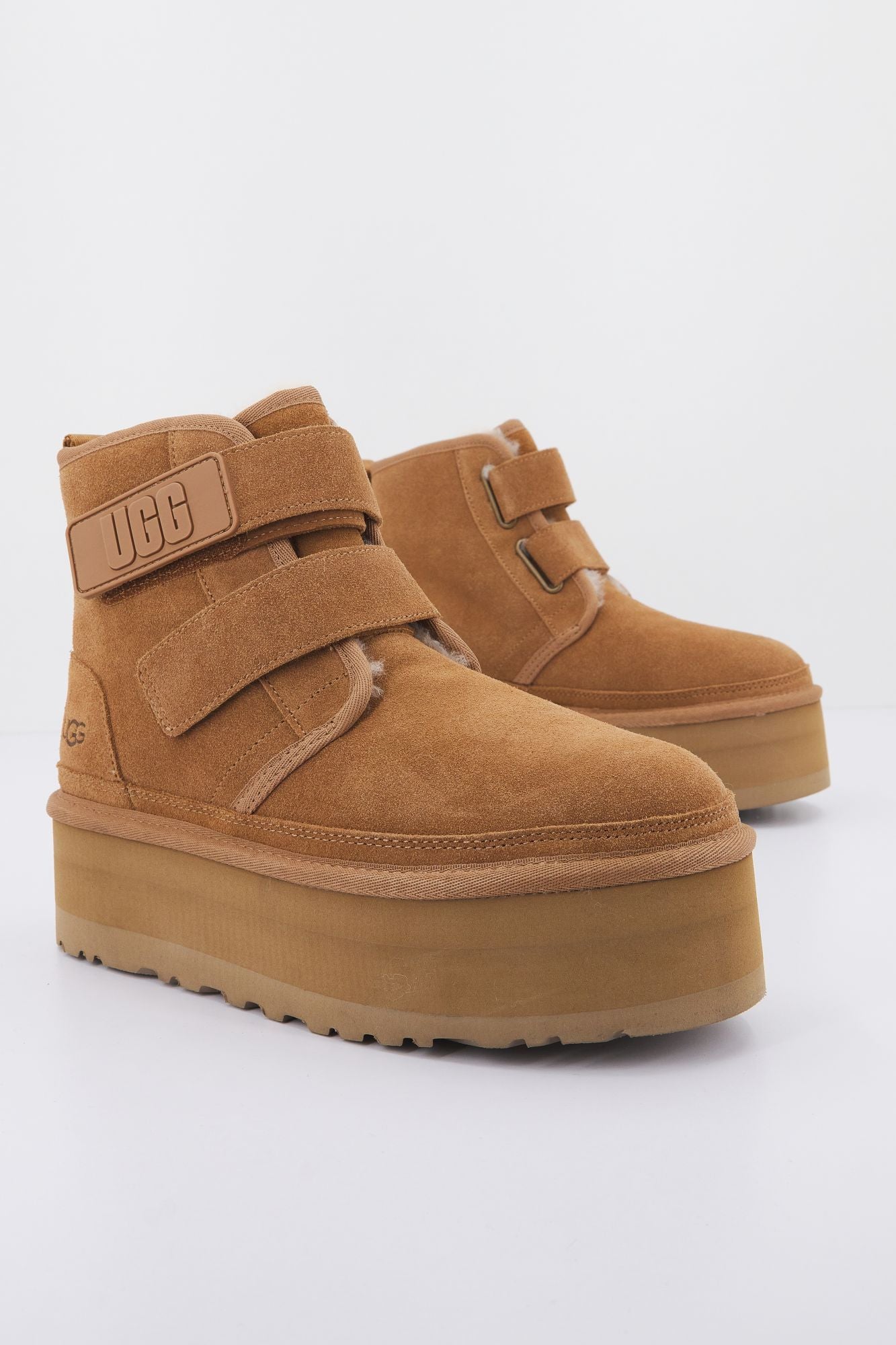 UGG NEUMEL PLATFORM en color MARRON (2)
