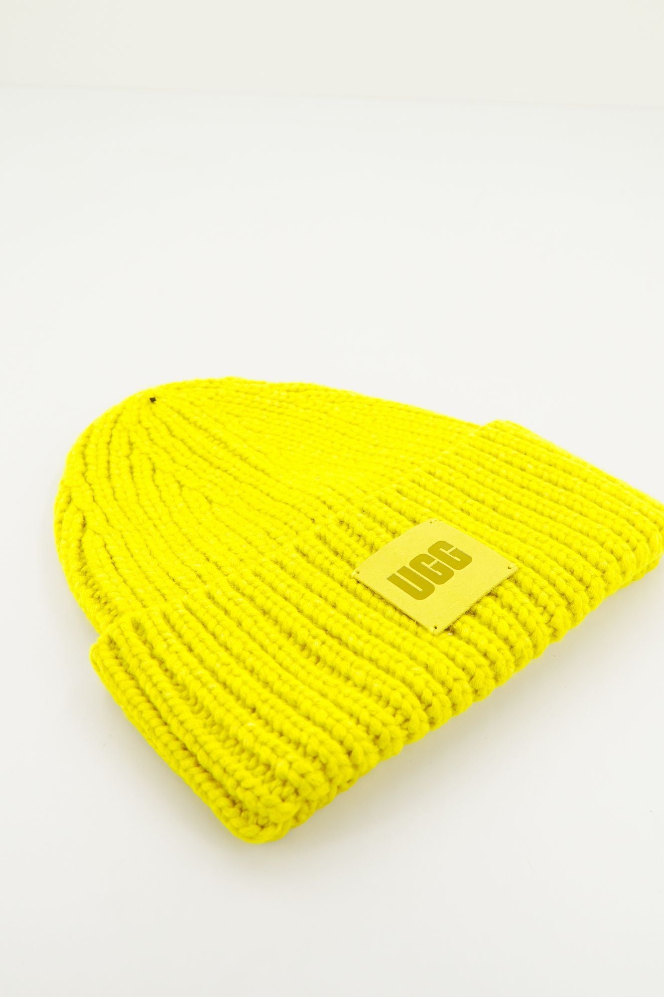 UGG CHUNKY RIB KNIT SCARF en color AMARILLO (3)