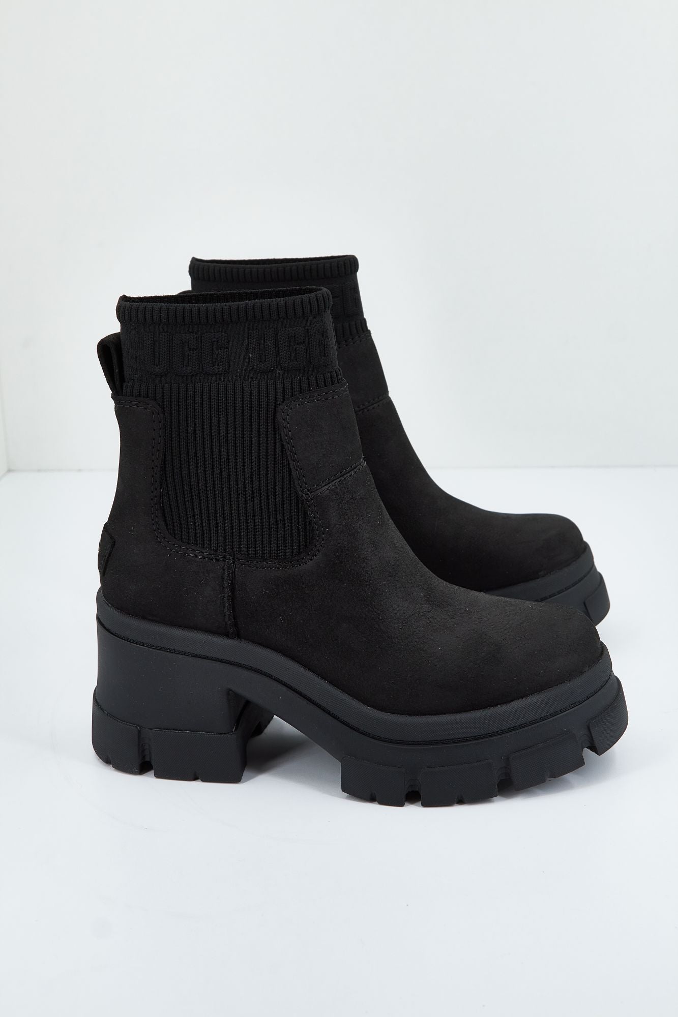 UGG W BROOKLYN CHELSEA en color NEGRO (3)