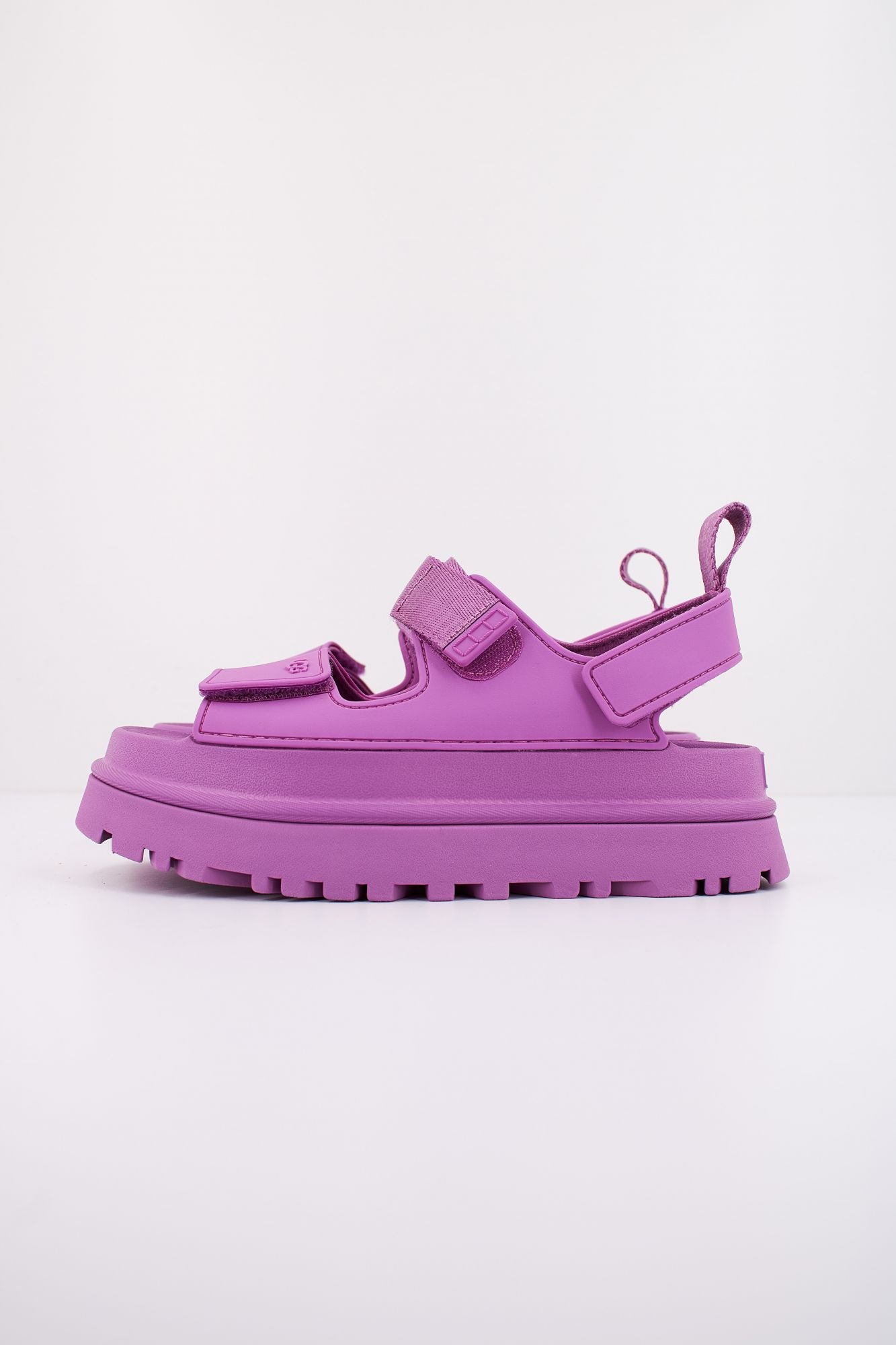 UGG W GOLDENGLOW en color VIOLETA (1)
