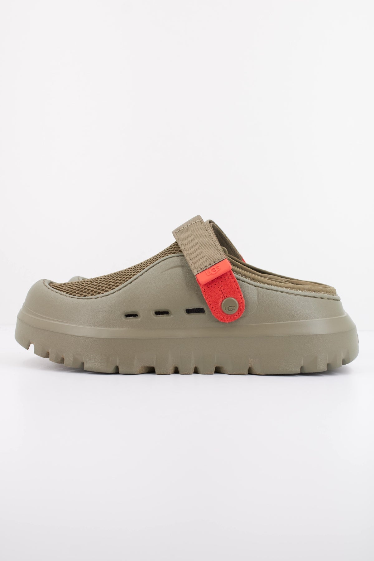 UGG M PEAKMOD BREATHE en color VERDE (1)
