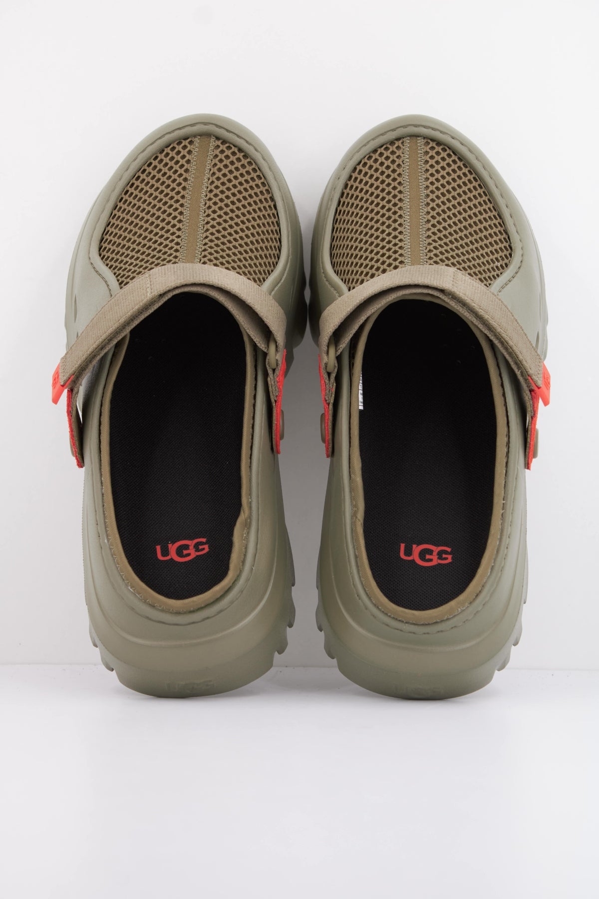 UGG M PEAKMOD BREATHE en color VERDE (3)