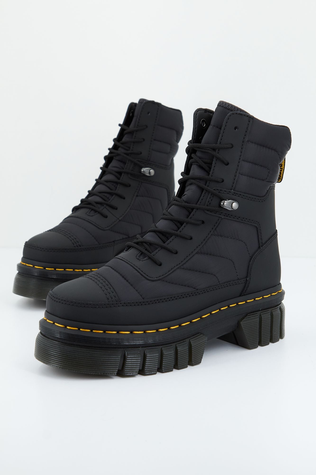 DR. MARTENS AUDRICK 8I BOOT en color NEGRO (2)