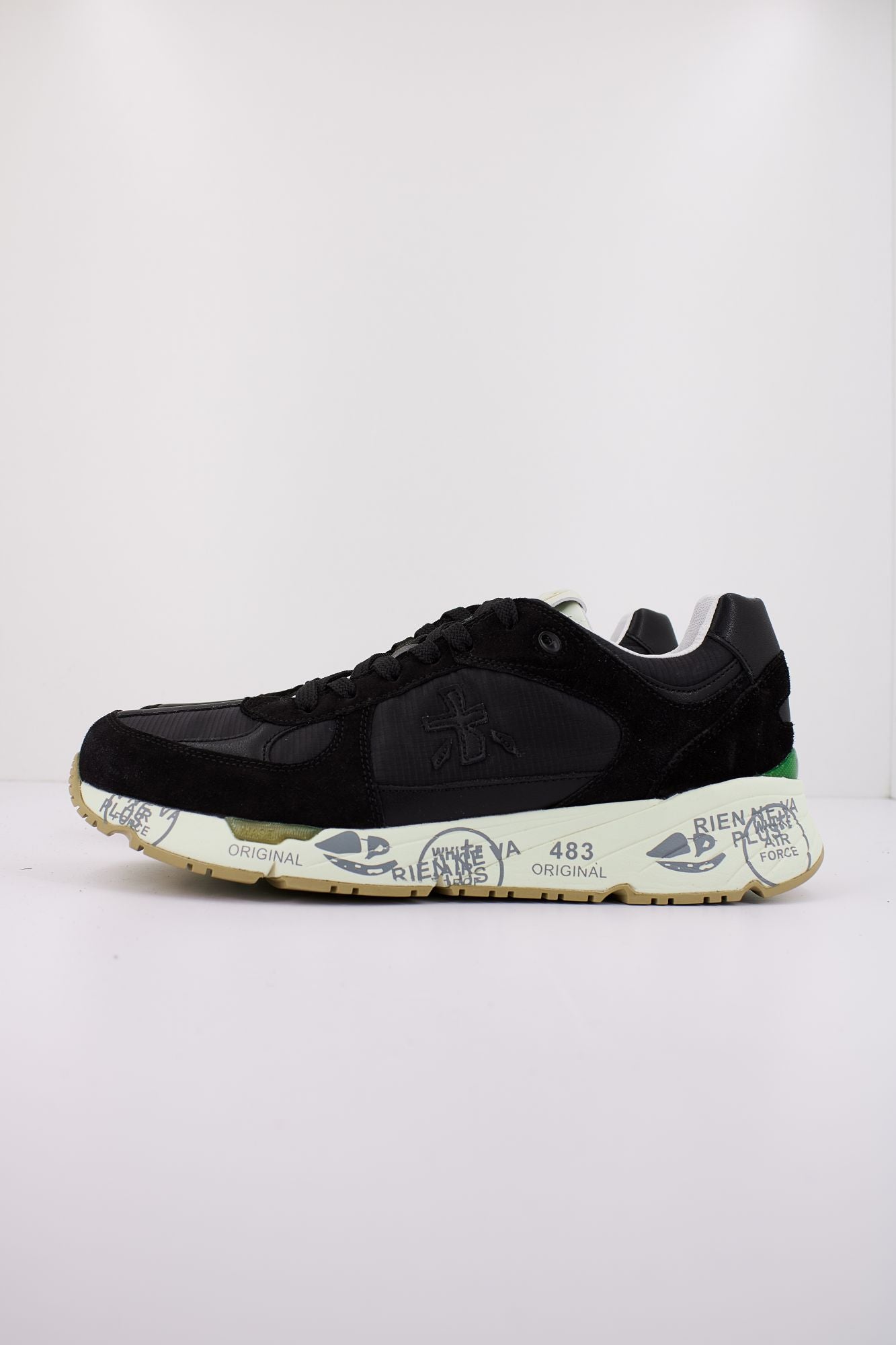 PREMIATA MASE 6624 en color NEGRO (1)