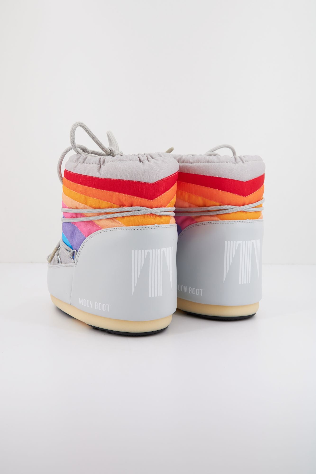 MOON BOOT MB ICON LOW RAINBOW en color GRIS (3)