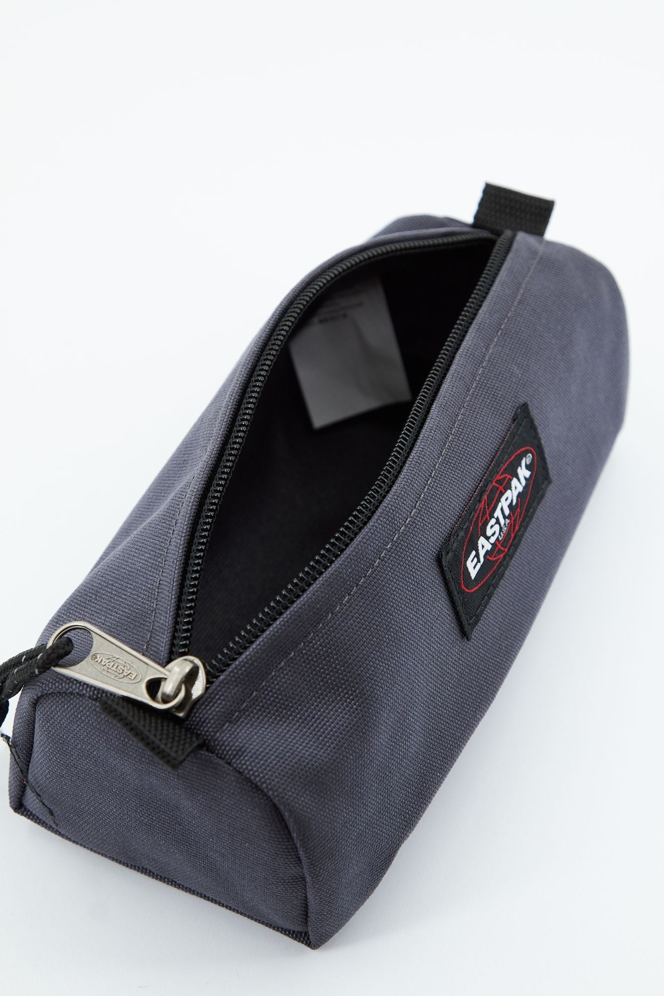 EASTPAK BENCHMARK SINGLE en color GRIS (4)