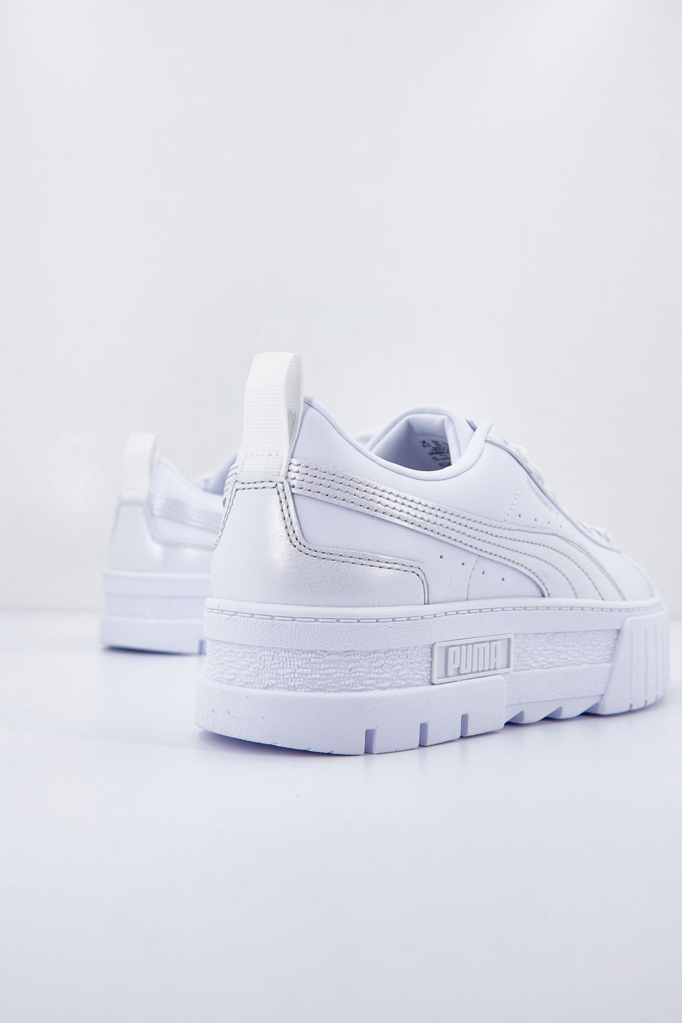 PUMA MAYZE GLOW en color BLANCO (3)