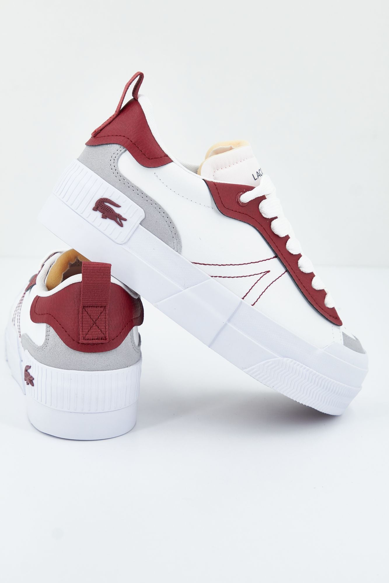 LACOSTE L004 PLATFORM 223 3 CFA en color BLANCO (3)