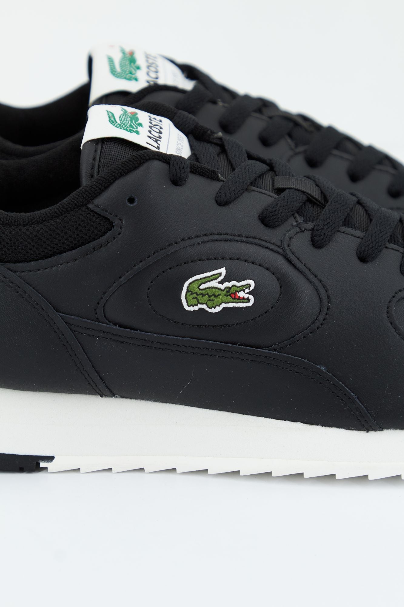 LACOSTE LINETRACK 2231 SMA en color NEGRO (3)