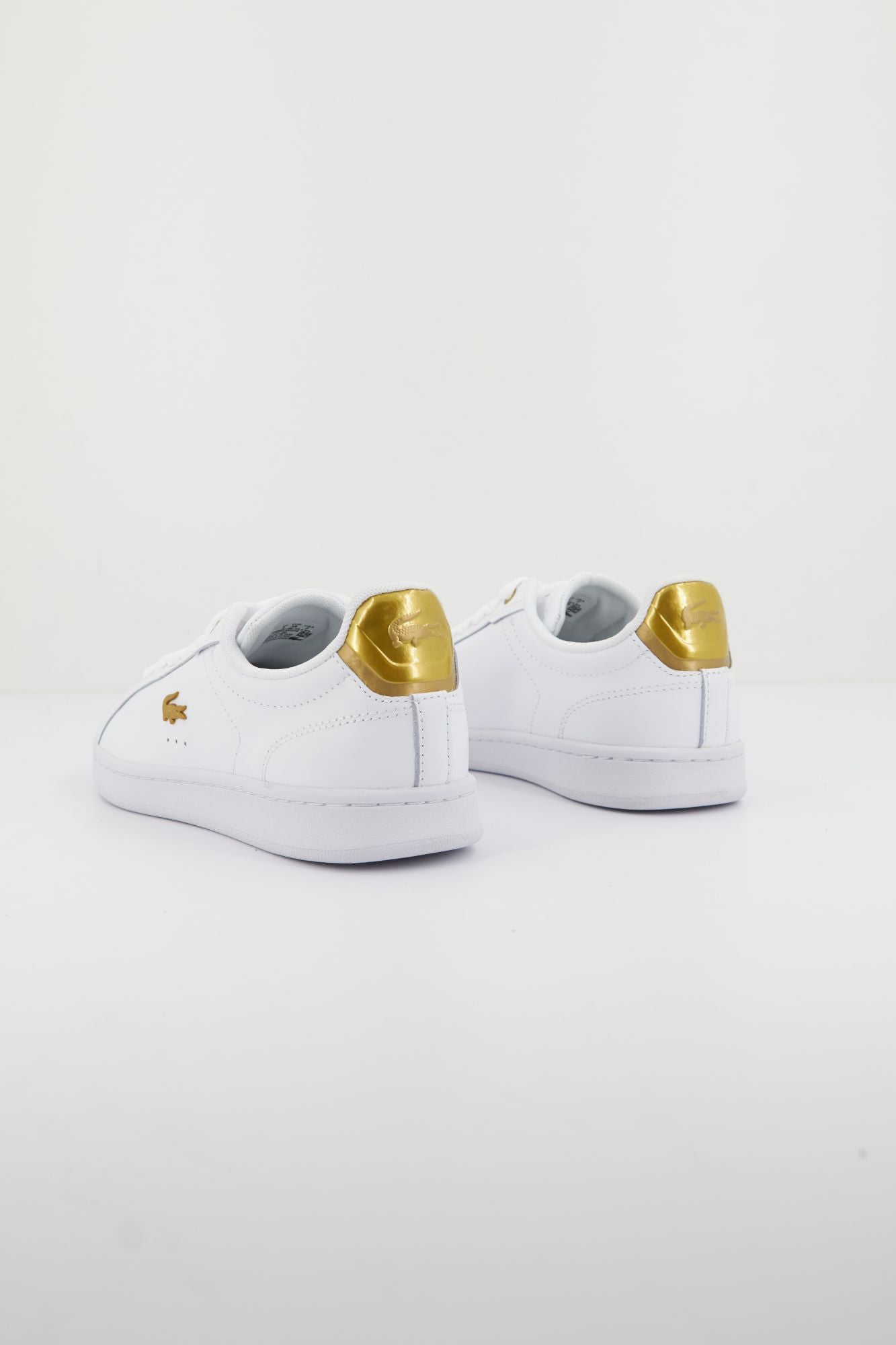 LACOSTE CARNABY PRO 123 5 SFA en color BLANCO (4)