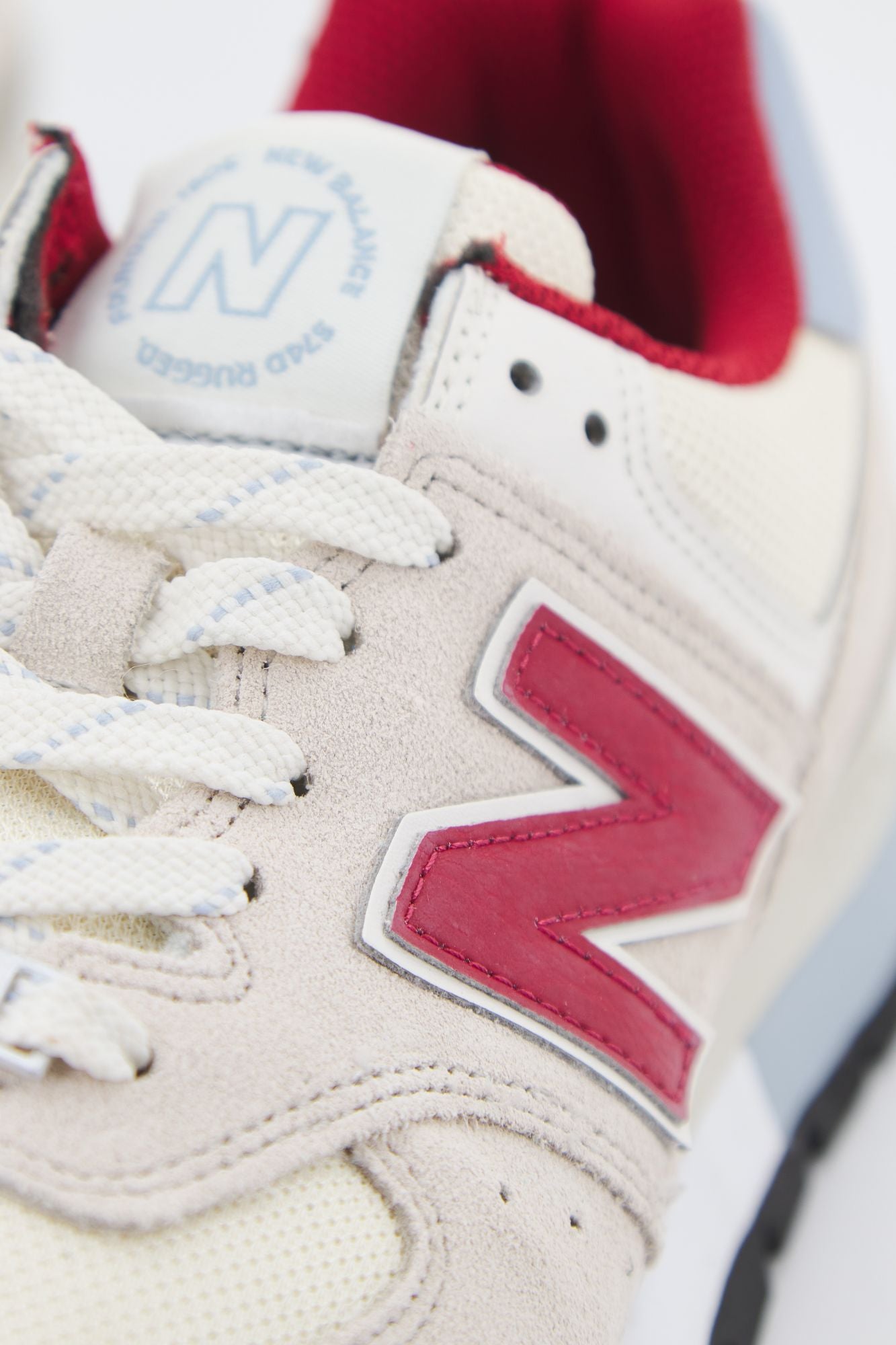 NEW BALANCE ML574 DVC en color BEIS (4)