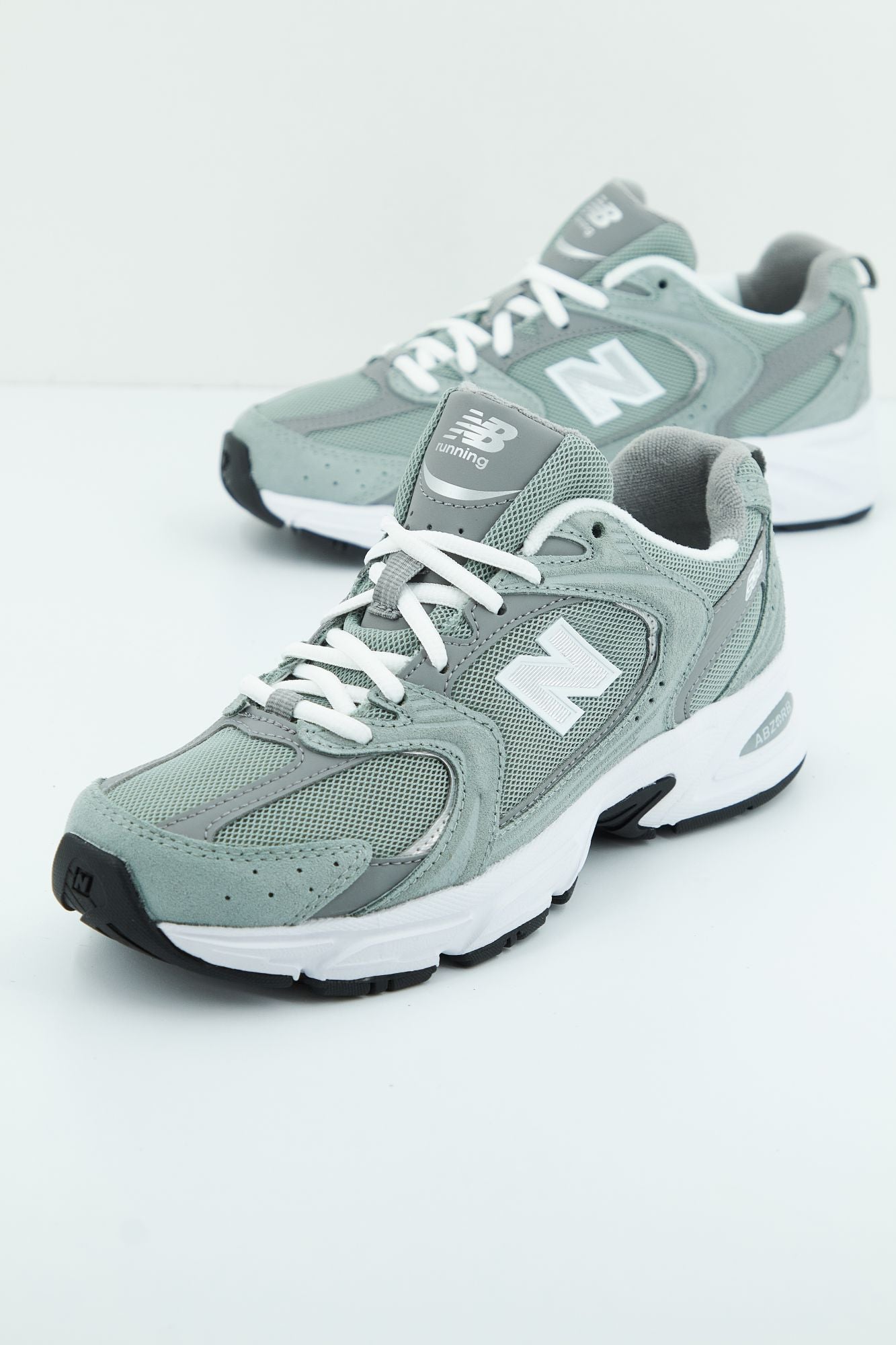NEW BALANCE MR530 CM en color VERDE (1)