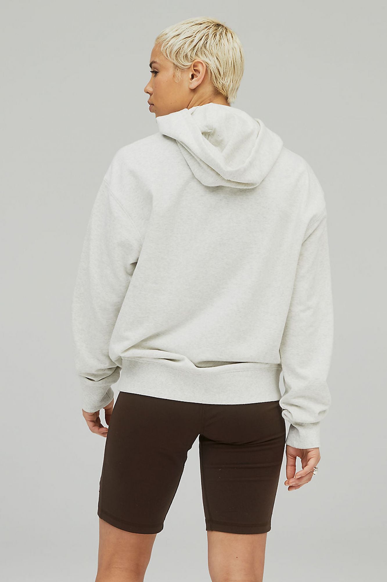 NEW BALANCE TERRY HOODIE en color GRIS (3)