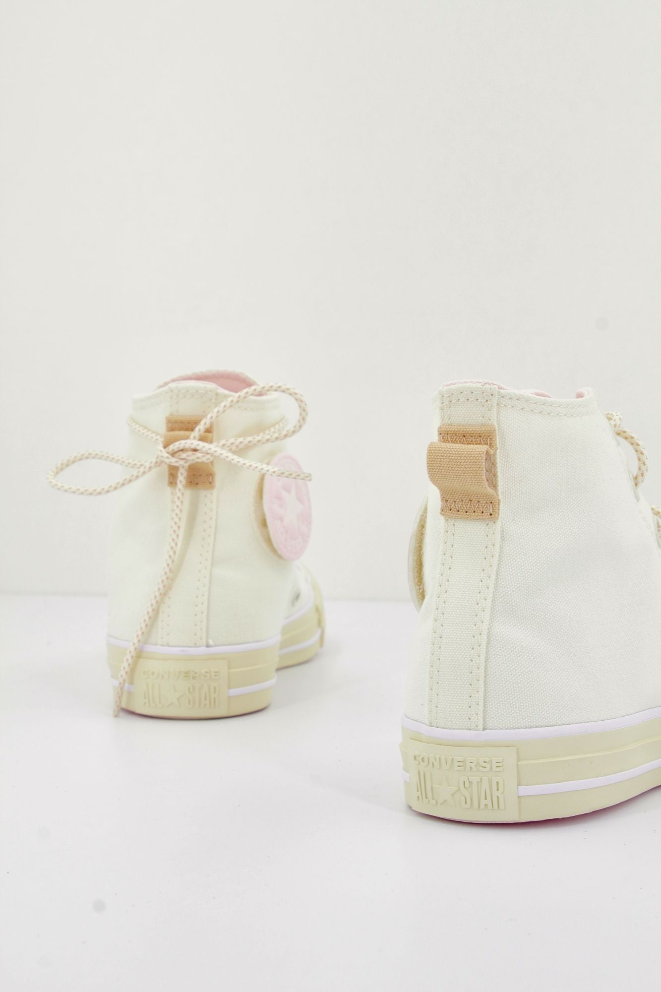 CONVERSE CHUCK TAYLOR ALL STAR en color BEIS (3)