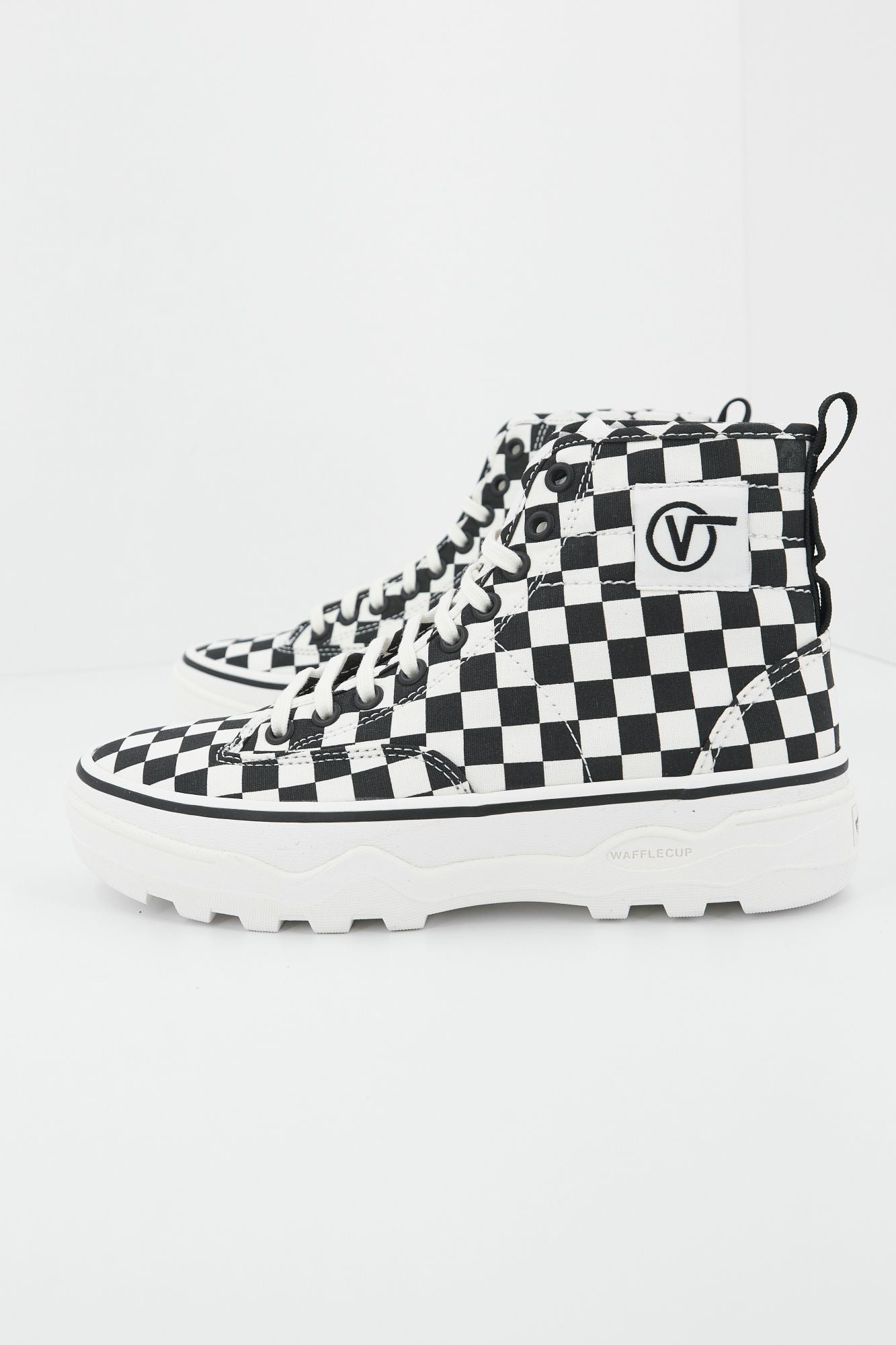 VANS UA SENTRY WC en color BEIS (2)