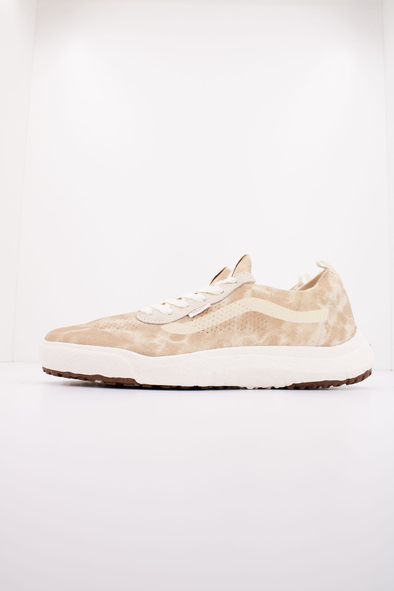 VANS ULTRARANGE VR3 en color MARRON CLARO (1)