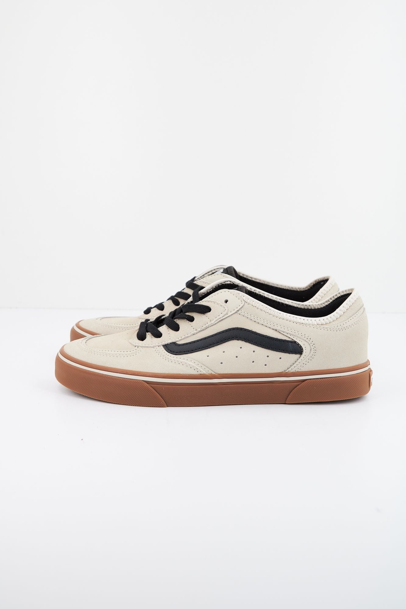 VANS ROWLEY CLASSIC en color BEIS (1)